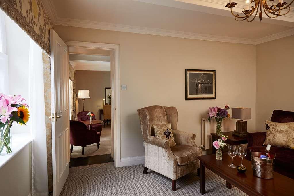 Macdonald Alveston Manor Hotel & Spa Stratford-upon-Avon Pokoj fotografie
